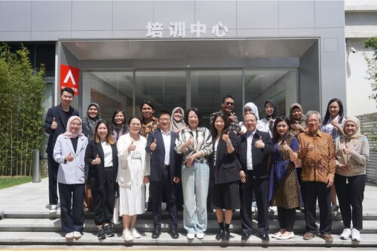 Delegasi yang Dipimpin Kementerian Pendidikan Indonesia Berkunjung ke ANGEL, Bahas Solusi Air Minum yang Sehat