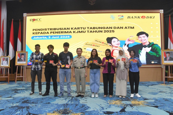 Bank DKI distribusikan ribuan Kartu Jakarta Mahasiswa Unggul