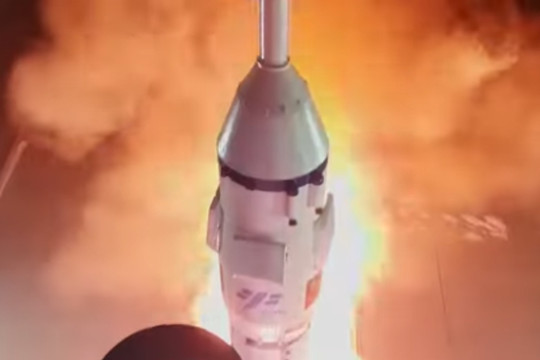 British Director Michael Lachmann's Documentary Series "Spacetime Capsule" Premieres in China