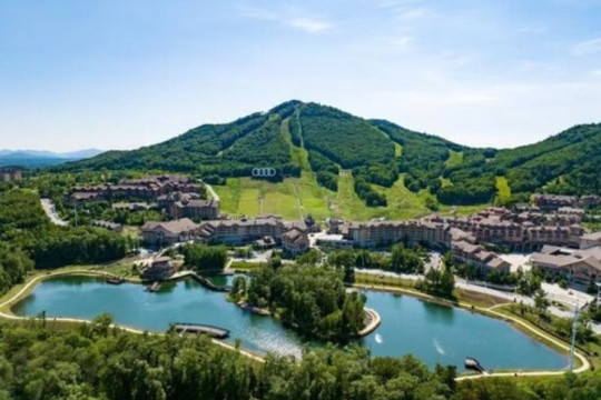Changbai Mountain Wanda International Resort Tawarkan Liburan Musim Panas Bersuhu 22℃ dengan Berbagai Keindahan Alam