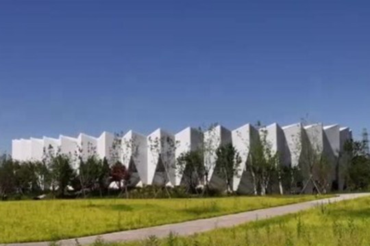 New clay-court tennis complex opens in Beijing