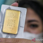 Harga emas Antam naik Rp15.000 pada Kamis