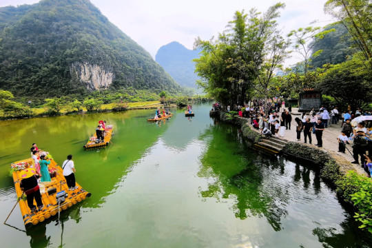 Integrasi Budaya di Sepanjang Perbatasan Guangxi-Vietnam: Acara-acara Baise Membangun Jembatan bagi Konektivitas Berteta
