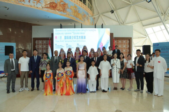 2024 "Future World" International Youth Art Exhibition Concludes Successfully in Tajikistan