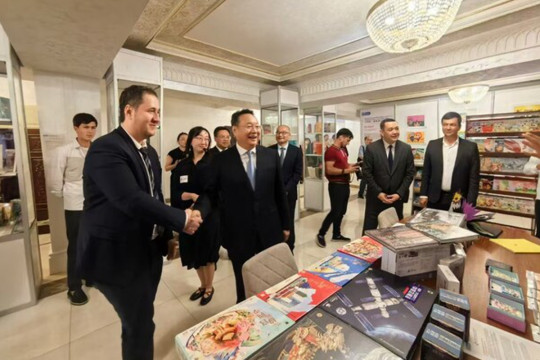 "Future World" International Youth Art Festival Successfully Held in Samarkand