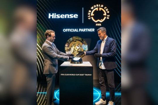 Hisense dan FIFA untuk Pertama Kalinya Pamerkan Trofi FIFA Club World Cup 2025™ kepada Para Penggemar di CES 2025