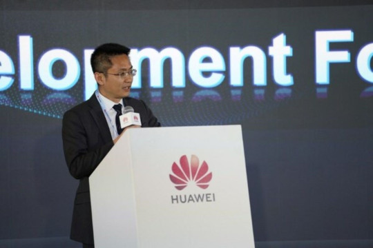 Huawei Launches Industry's First fgOTN-Compliant Optical Transmission Product