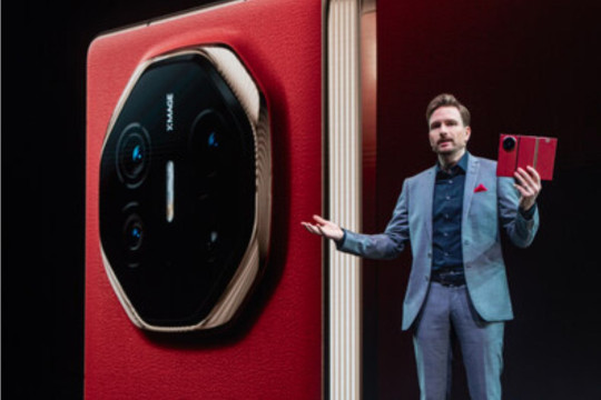 Huawei Usung Babak Baru dengan Luncurkan Ponsel Pintar Tiga-Lipat, Komputer Tablet Generasi Baru, dan Audio Open-Ear