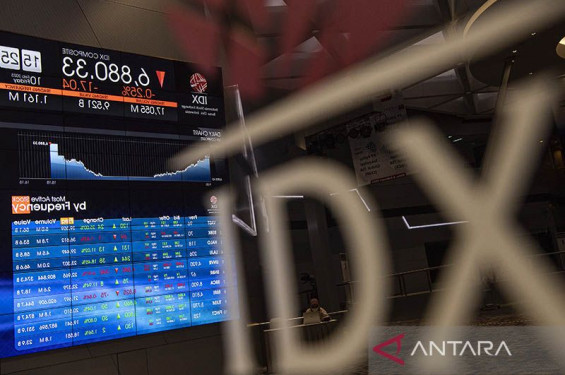 IHSG menguat di tengah pasar "wait and see" hasil RDG Bank Indonesia