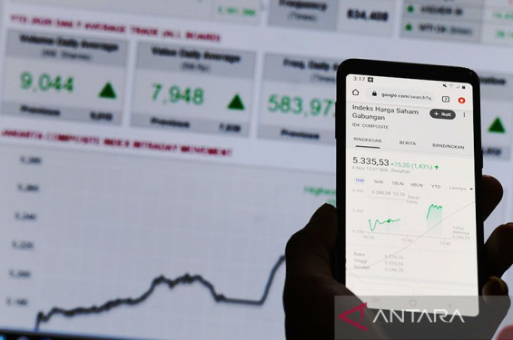 IHSG menguat di tengah pasar cermati sentimen global dan domestik
