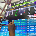 IHSG menguat di tengah pasar cermati sentimen global dan domestik