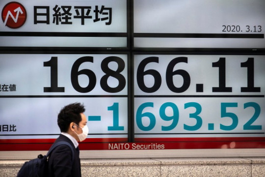 Saham Jepang Tergelincir, Investor Hati-Hati Jelang Pertemuan Fed BOJ
