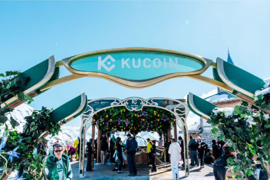 Mulai dari Pengalaman Menuju Kepercayaan: KuCoin Hadirkan Koneksi antara Kripto dan Budaya di Tomorrowland Winter