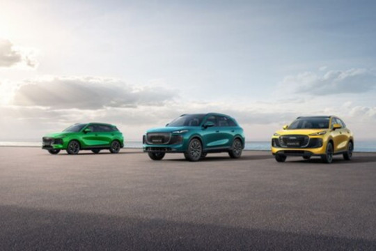 LEPAS Gelar Pameran Perdana di Pasar Luar Negeri: Mengubah Konsep Mobil Premium di Indonesia Auto Show