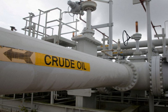 Pasokan minyak mentah AS turun, data minyak bumi lainnya beragam
