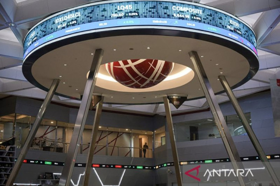 Pengamat: IHSG turun karena investor alihkan dana ke aset lebih aman