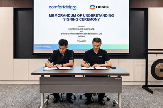 Global Drive: Chinese Autonomous Driving Giant MOGOX Partners with ComfortDelGro Bus to Redefine Global Smart Mobility