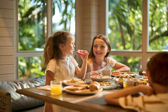 Dine & Unwind: Food, Drinks & Poolside Experiences at Courtyard by Marriott Phuket, Patong Beach Resort