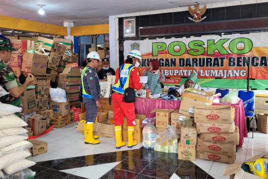 PTPP Salurkan Bantuan Korban Bencana Erupsi Gunung Semeru 