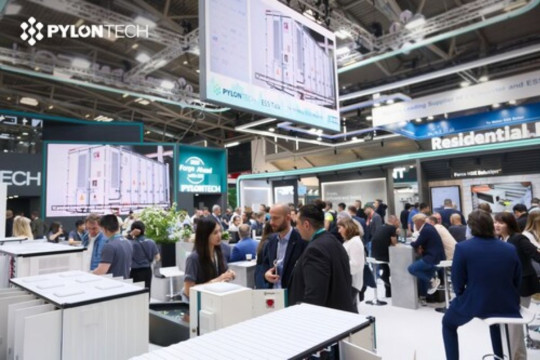 Jawab Tantangan: Pylontech Luncurkan Dua Solusi Penyimpanan Energi Terbaru untuk Segmen C&I di Intersolar 2025