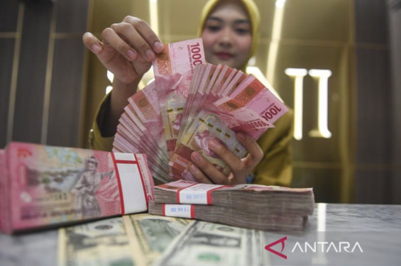 Rupiah melemah dipengaruhi geopolitik Timur Tengah