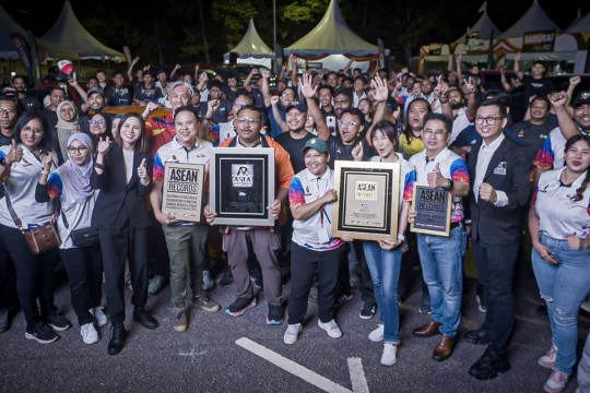 Samurai Paint Tuntaskan Penyemprotan Bodi Mobil dengan Cat Aerosol dalam Skala Terbesar di Asia