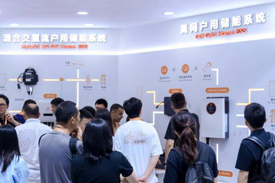 APsystems Unveils New Hybrid & Off-Grid Energy Storage Solutions at SNEC 2026