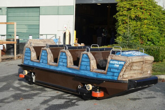 Water Parks, Surf, and Tech: WhiteWater Showcases Global Momentum at IAAPA Expo 2025