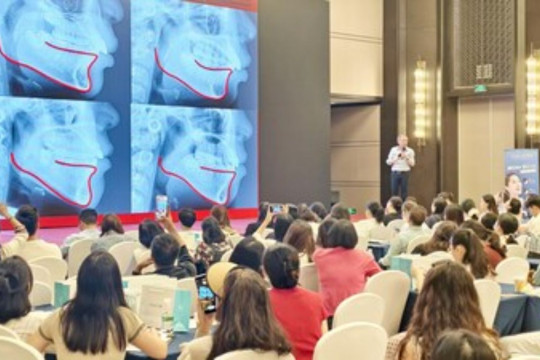 Para Dokter Gigi Asal Australia Dukung Teknologi "Mandibular Repositioning" Smartee di Sebuah Acara Simposium Global