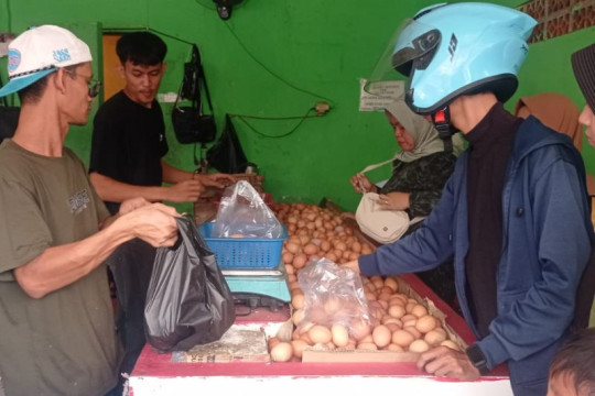Harga telur ayam di tingkat pengecer di Lebak kembali turun