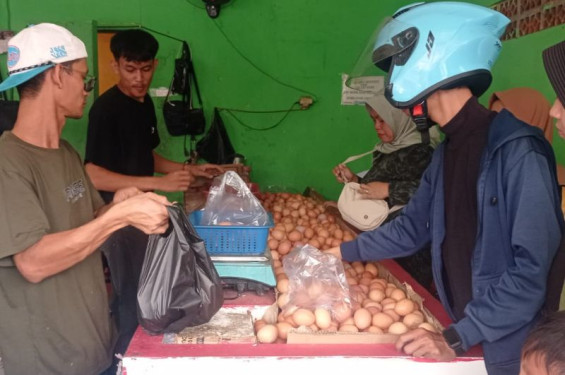 Harga telur ayam di tingkat pengecer di Lebak kembali turun