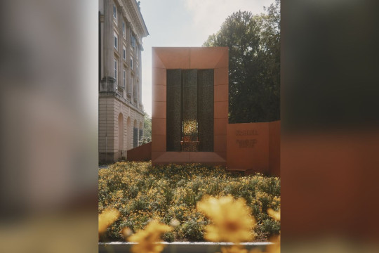 Kohler dan Flamingo Estate Ciptakan Bathhouse Skulptural yang Berakar Pada Ritual, Alam, dan Kerajinan di Pameran Milan