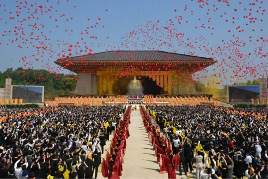 Diaspora Tionghua Dunia Gelar Ritual Bersama Menghormati Kaisar Kuning Xuanyuan di Henan