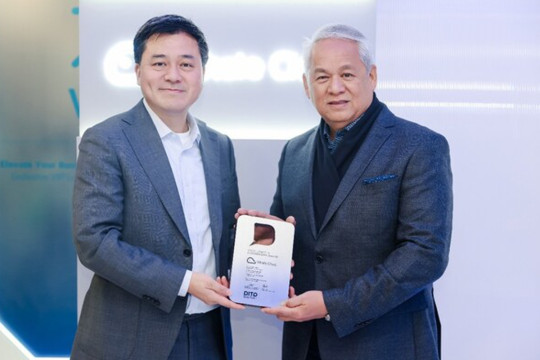 Whale Cloud Receives Excellence in Partnership Award from DITO Telecommunity at MWC Barcelona