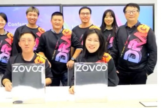 ZOVOO held distributor conference, creating a splash of colour in atomization industry